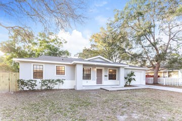 1711 42nd St S St Petersburg, FL 33711